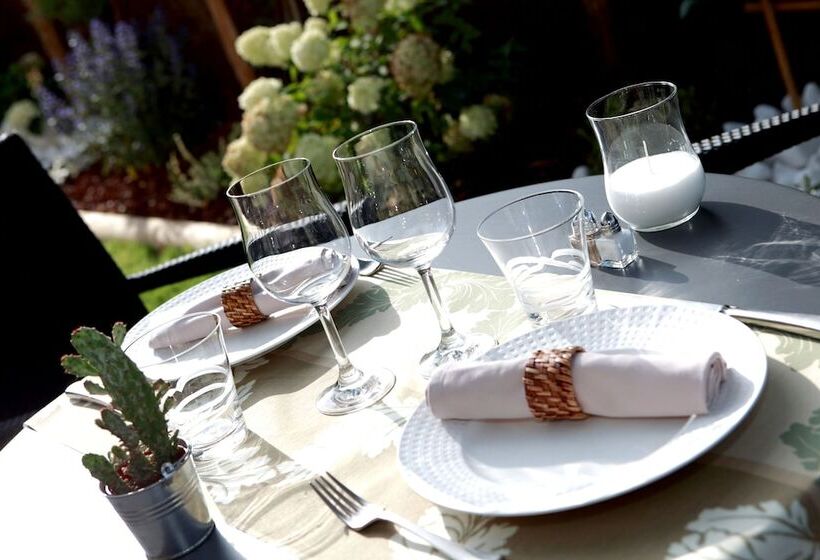 Отель Logis Burnel Et La Cle Des Champs