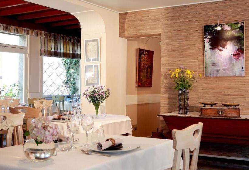 Отель Logis Burnel Et La Cle Des Champs