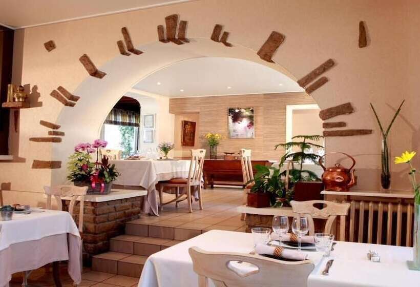 Отель Logis Burnel Et La Cle Des Champs