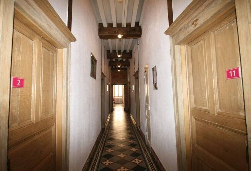 Отель Logis Hostellerie Bressane