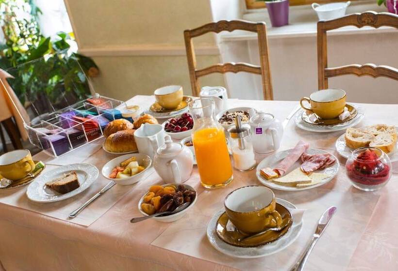 ホテル Logis Hostellerie Bressane