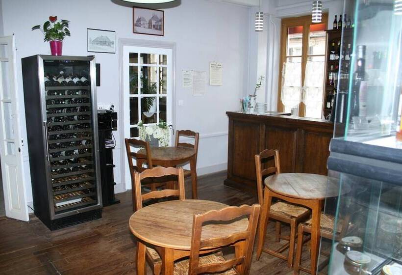 Отель Logis Hostellerie Bressane