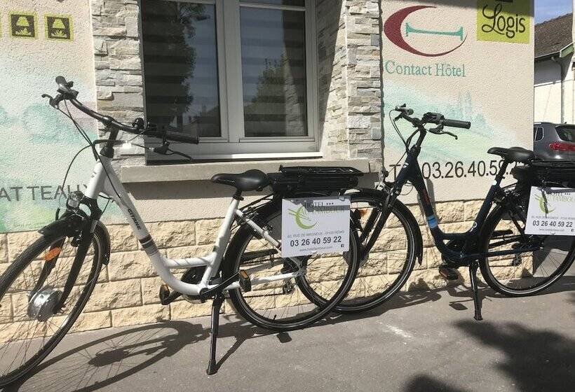 هتل Logis Hôtel Au Tambour