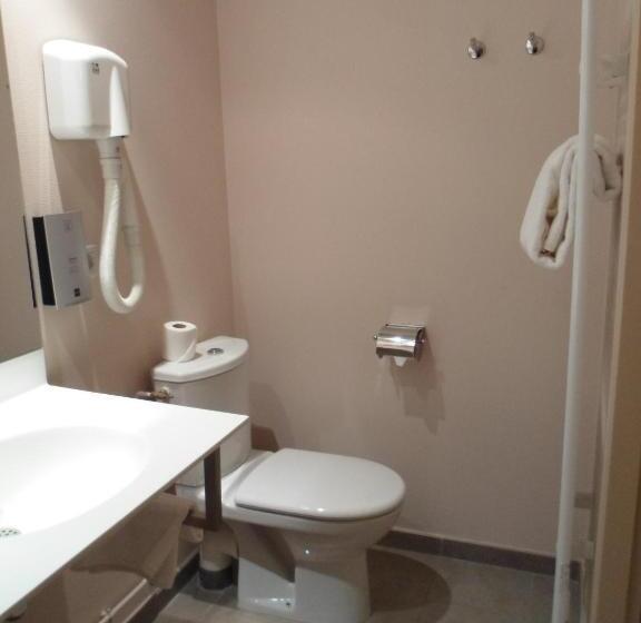 ホテル Logis Hôtel Des Deux Forts