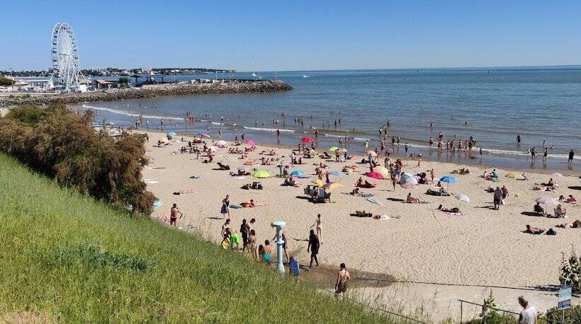 酒店 Logis Hôtel Les Bleuets