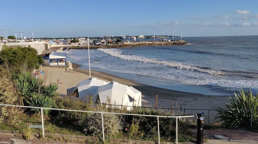 酒店 Logis Hôtel Les Bleuets