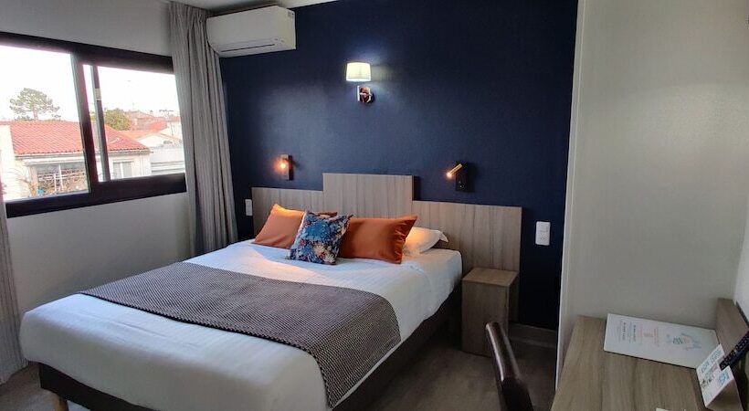 酒店 Logis Hôtel Les Bleuets