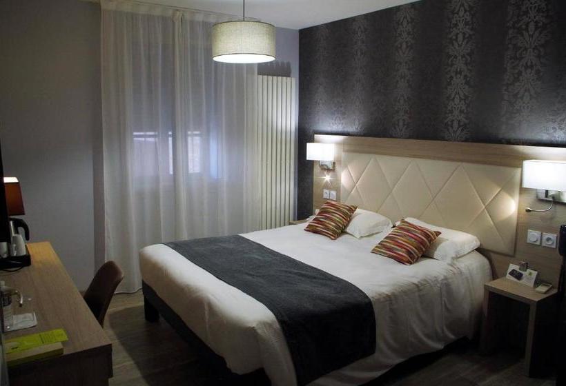 فندق Logis Hôtel Les Platanes