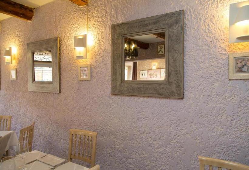 ホテル Logis Hôtel Restaurant La Farigoule