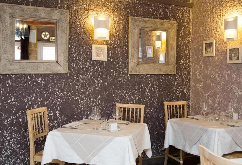 ホテル Logis Hôtel Restaurant La Farigoule