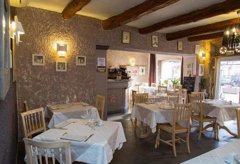 ホテル Logis Hôtel Restaurant La Farigoule