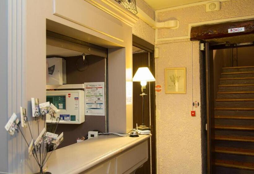 Отель Logis Hôtel Restaurant La Farigoule