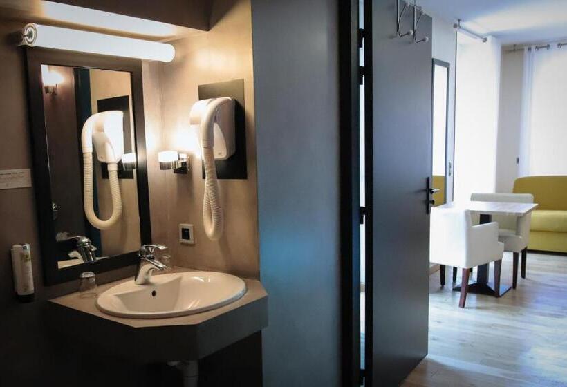 酒店 Logis Hôtel Saint Guirec Et De La Plage