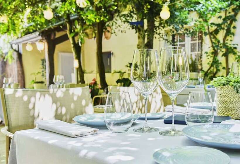 호텔 Logis Hôtels Restaurant La Mère Hamard