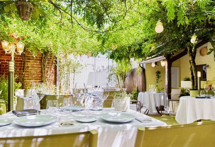 호텔 Logis Hôtels Restaurant La Mère Hamard