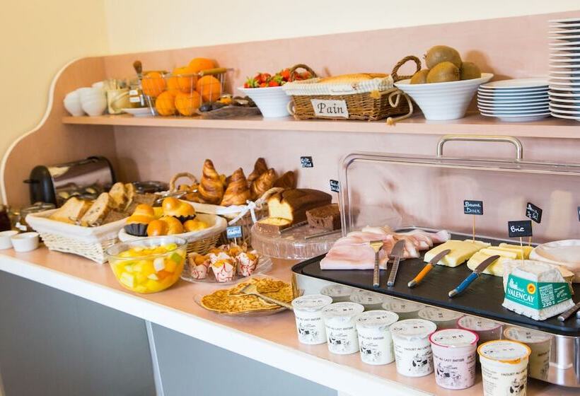 호텔 Logis Hôtels Restaurant La Mère Hamard