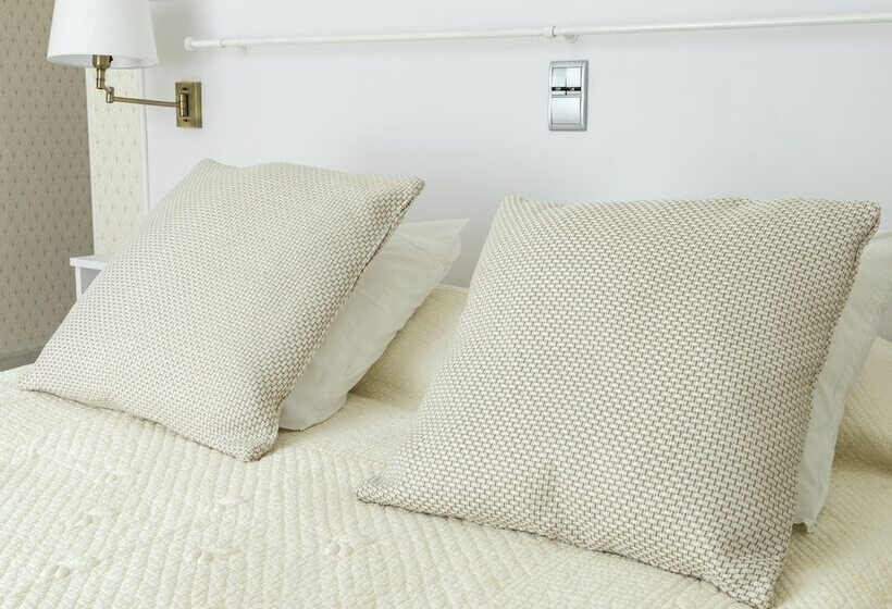 호텔 Logis Hôtels Restaurant La Mère Hamard