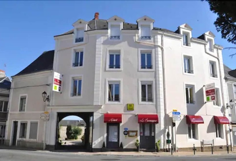 ホテル Logis Le Bretagne