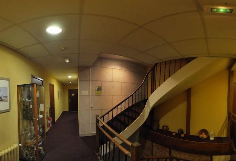 ホテル Logis Le Bretagne