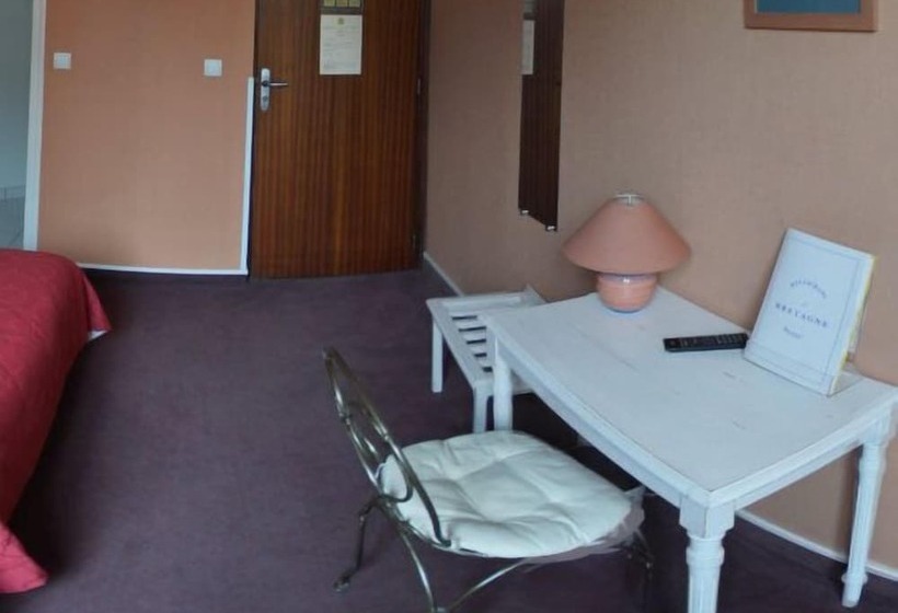 ホテル Logis Le Bretagne