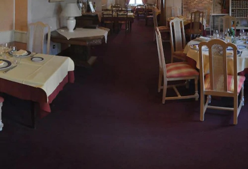 ホテル Logis Le Bretagne