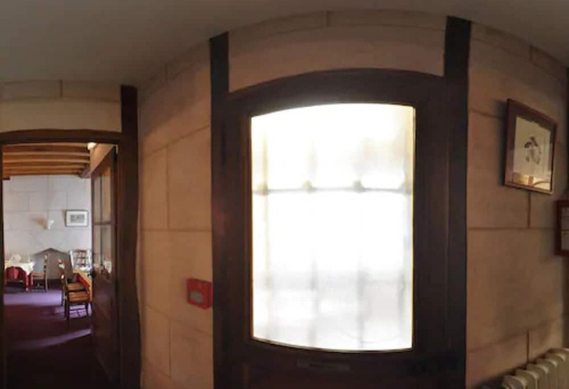 ホテル Logis Le Bretagne