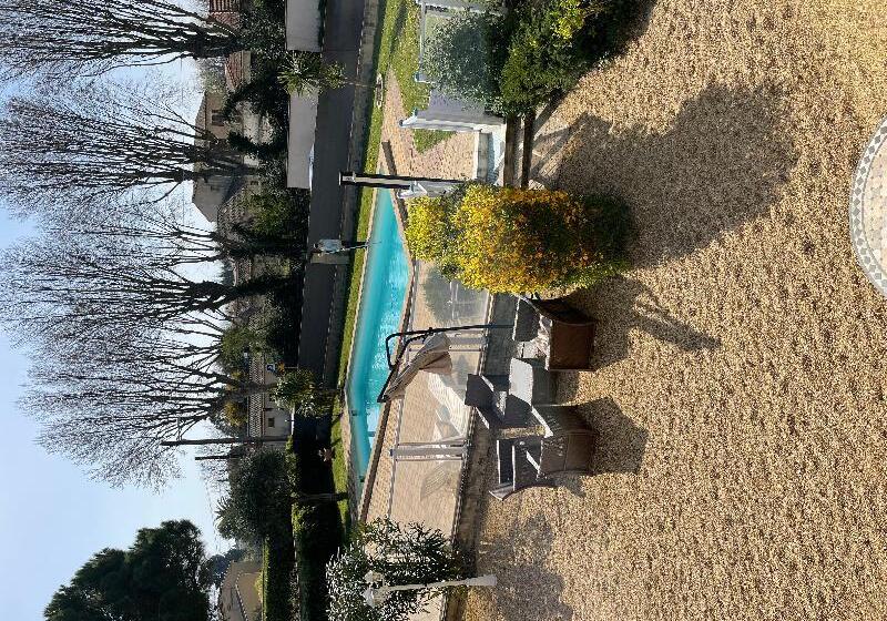 ホテル Logis Hôtel Le Clement V