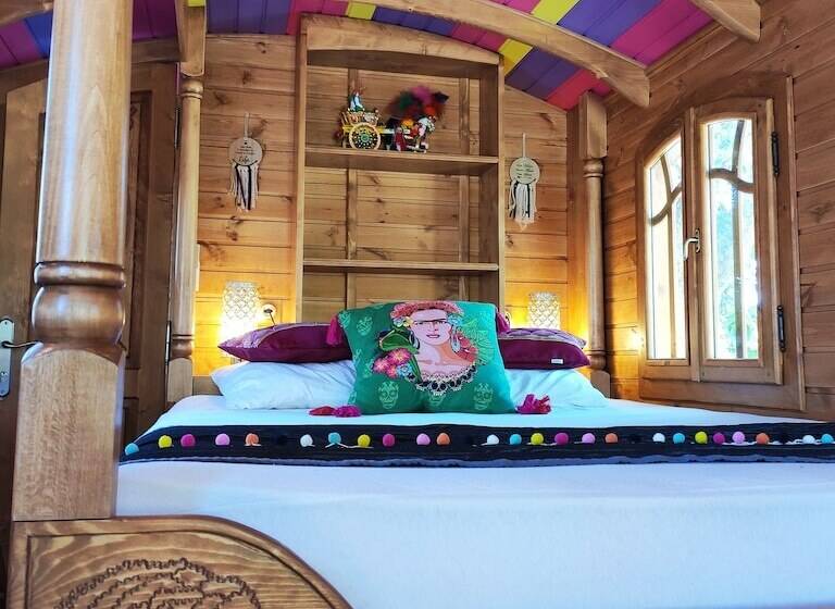 ホテル Logis Le Nid Du Pont De Gau