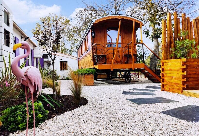 ホテル Logis Le Nid Du Pont De Gau