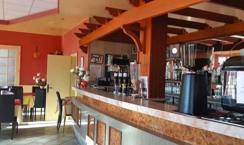 Отель Logis Relais Des Monedieres