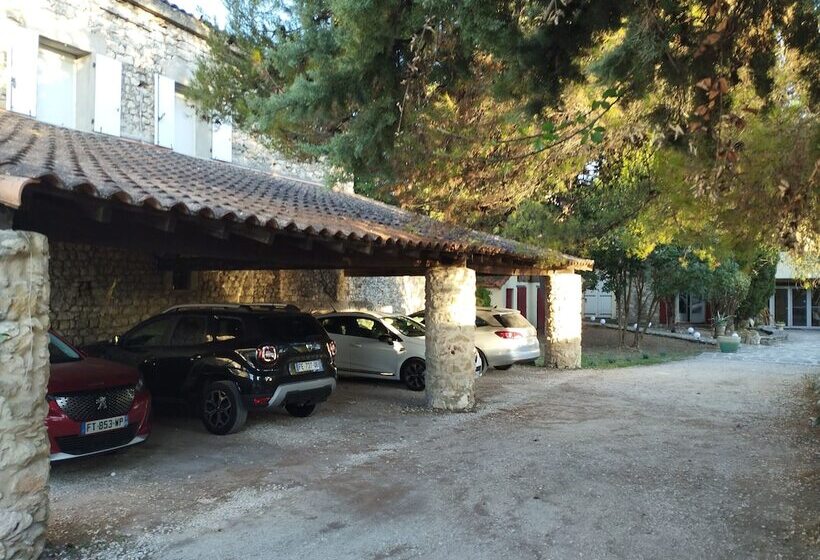 Logis Hotel Restaurant L Esquielle