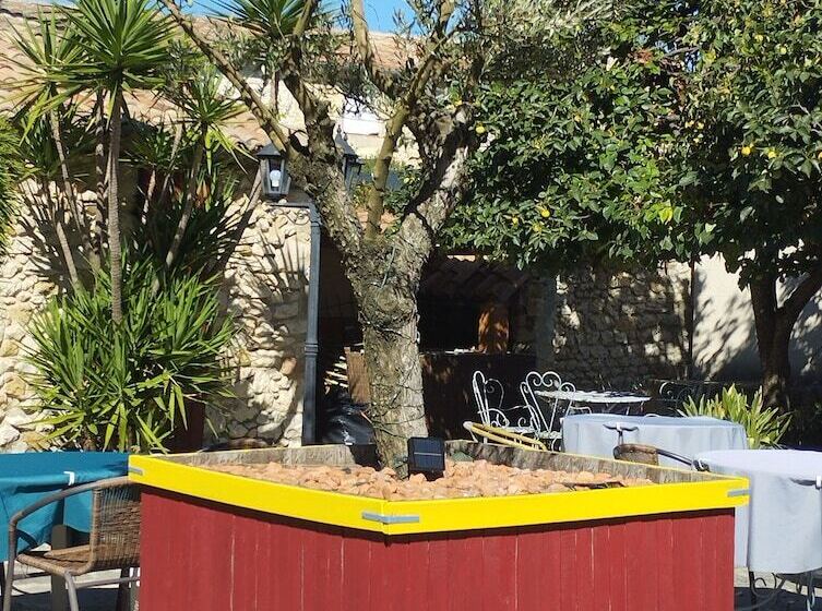 Logis Hotel Restaurant L Esquielle