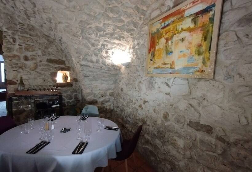 Logis Hotel Restaurant L Esquielle