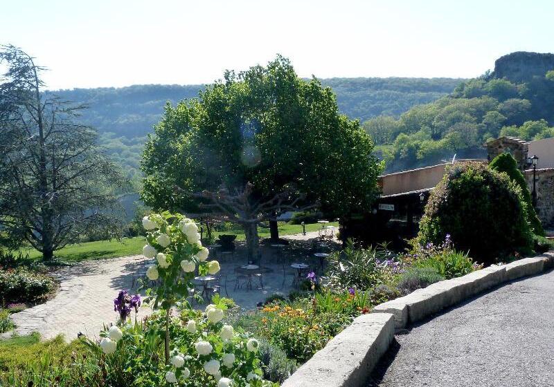 호텔 Logis Hôtel Restaurant La Mère Biquette