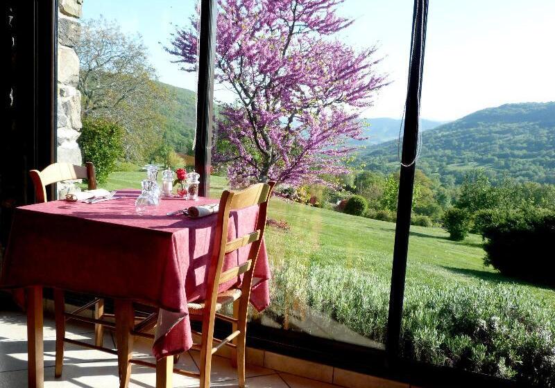 호텔 Logis Hôtel Restaurant La Mère Biquette