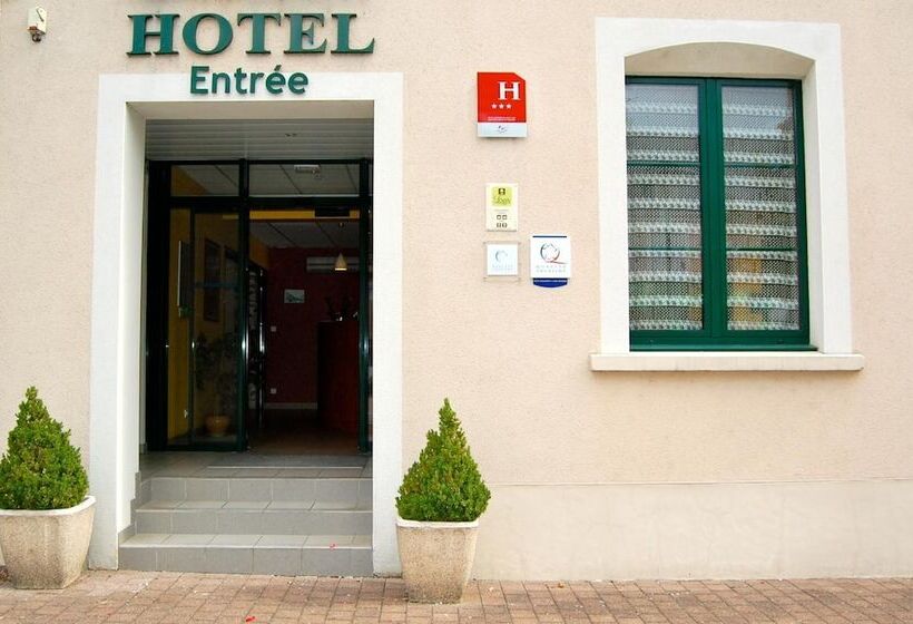 فندق Logis Saint Louis