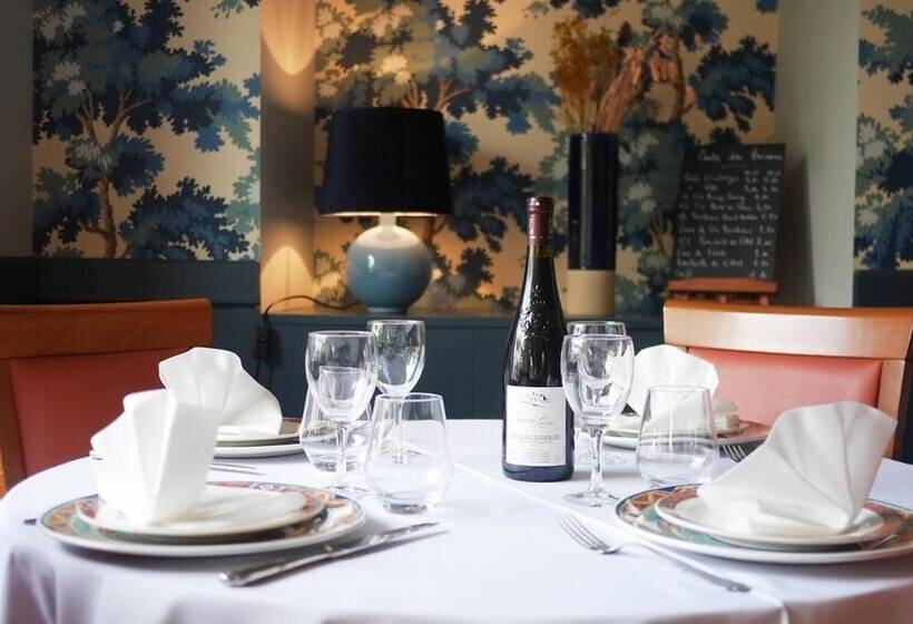 فندق Logis Saint Louis