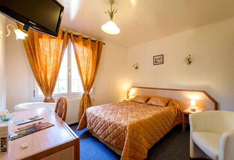 Отель Lou Pèbre D Aï