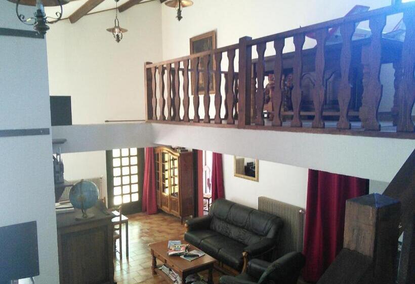 فندق Mas Du Colombier