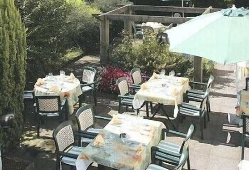 בית מלון כפרי Relais Benelux Bale