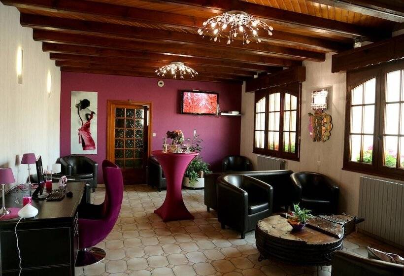 فندق Relais Vosgien   Hôtel Restaurant La Table De Sophia