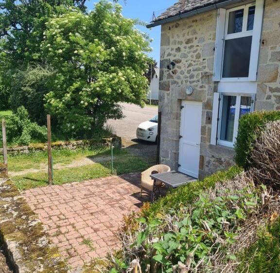 בית מלון כפרי Saint Julien Aux Bois