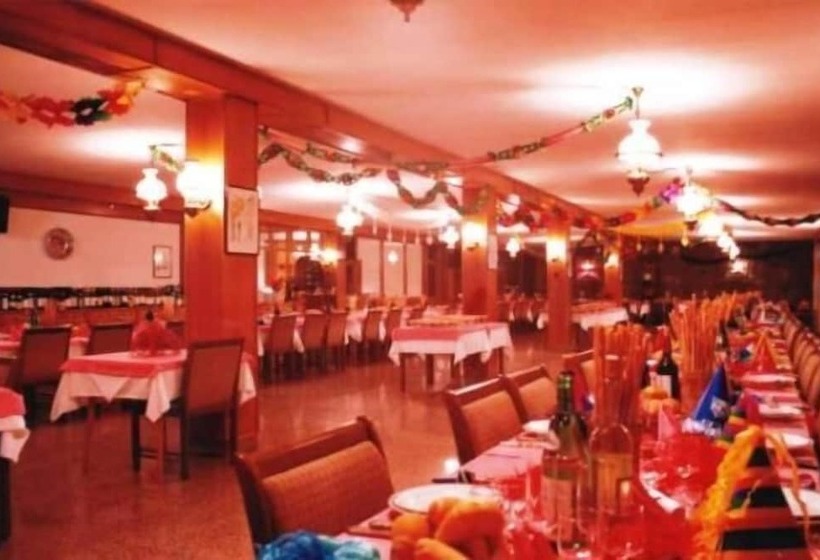 ホテル Savoia Debili