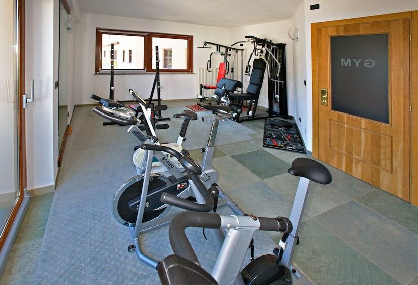 ホテル Savoia Debili