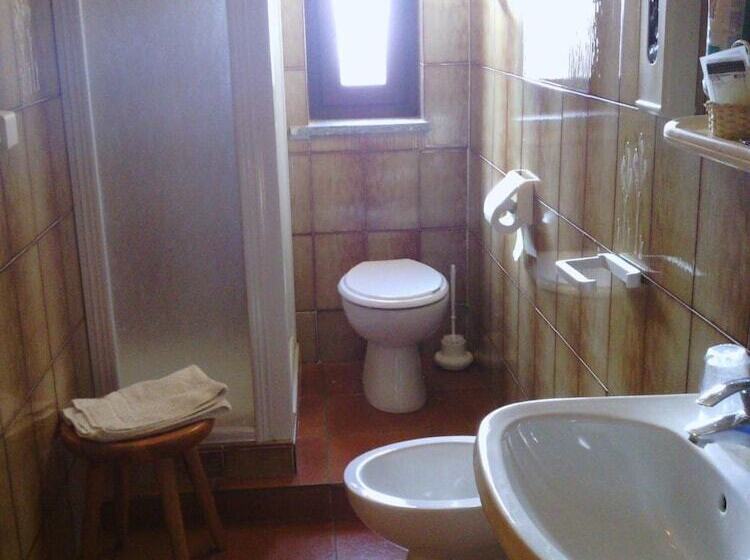 ホテル Savoia Debili