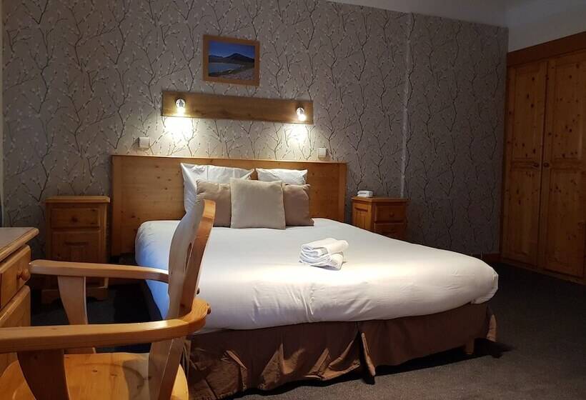 Savoy Hotel & Restaurant