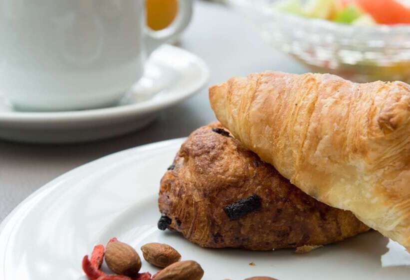 Отель The Originals Boutique, Hôtel Bulles By Forgeron, Lille Sud