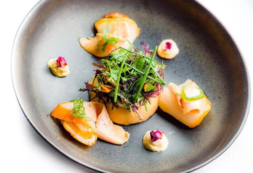 Отель The Originals Boutique, Hôtel Bulles By Forgeron, Lille Sud