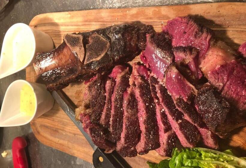 Отель The Originals Boutique, Hôtel Bulles By Forgeron, Lille Sud