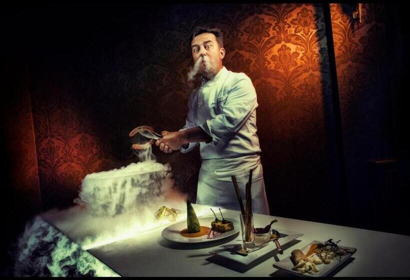 Отель The Originals Boutique, Hôtel Bulles By Forgeron, Lille Sud